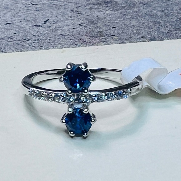 Ring Bomb Party Ring, size 6, NWOT - Picture 3 of 5